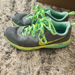 Nike Mint and Lime Sneakers